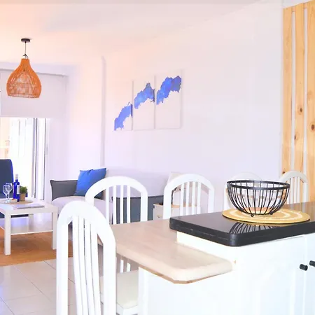 公寓 Chillstay Oceanfront - 4 Beds And A Pool