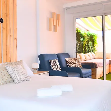 Appartamento Chillstay Oceanfront - 4 Beds And A Pool